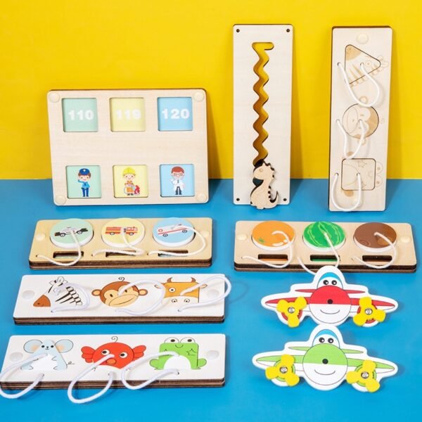 Tableau d'activités sensorielles Montessori