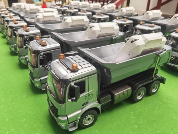 Camion benne télécommandé 1/20 - 5