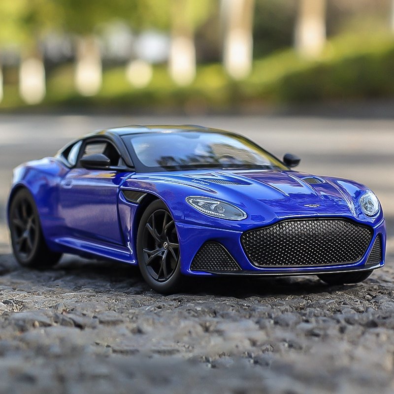Voiture miniature Aston Martin GT son et lumière