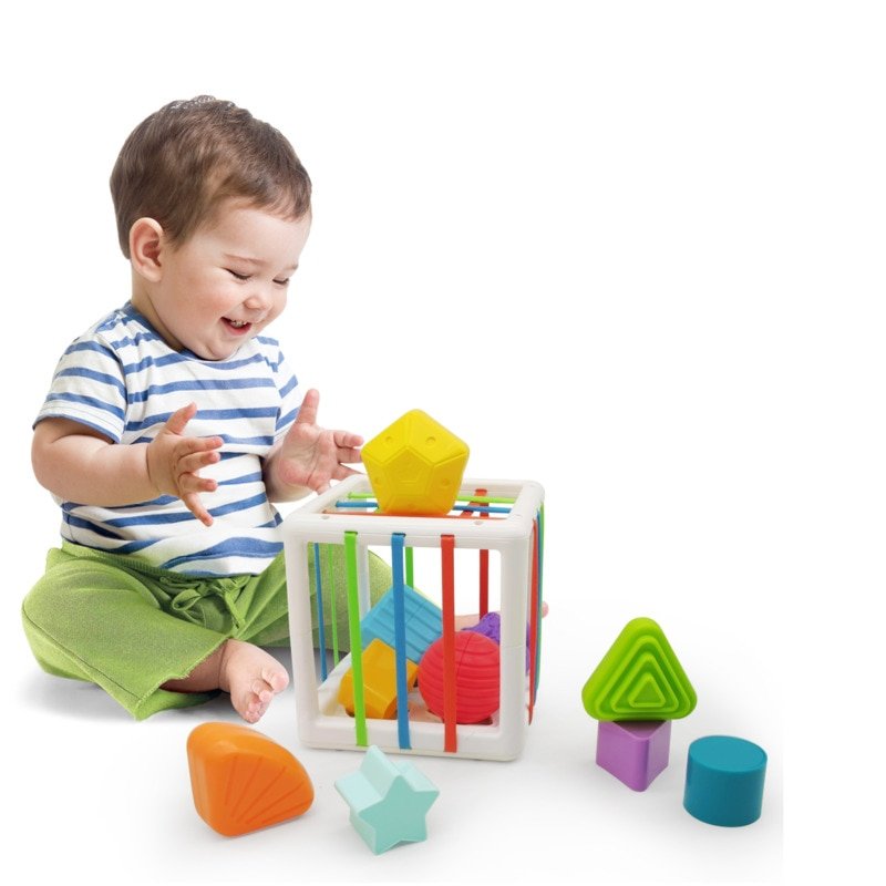 Cube trieur de formes