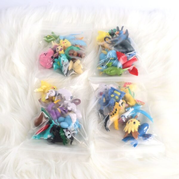 Ensemble Poke Ball et figurines Pokémon - 9