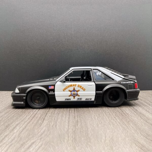 Modèle de Supercar Nissan GTR50 1:18 - 5