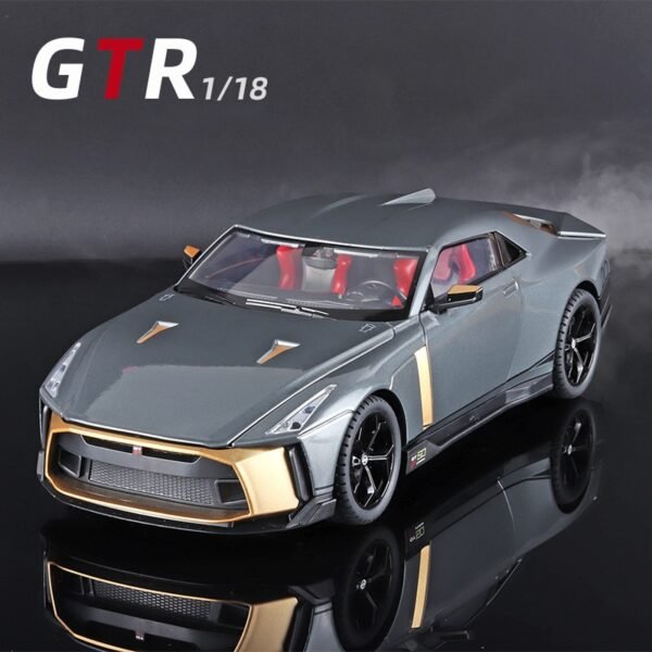 Modèle de Voiture Nissan GTR R35 1:24