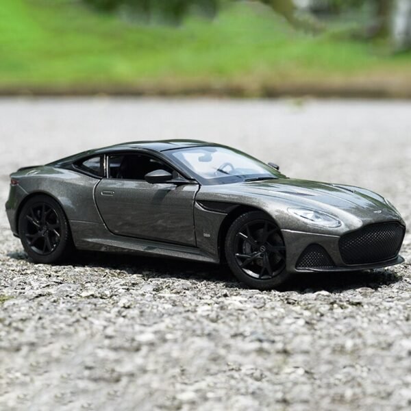 Voiture miniature Aston Martin GT son et lumière - 7